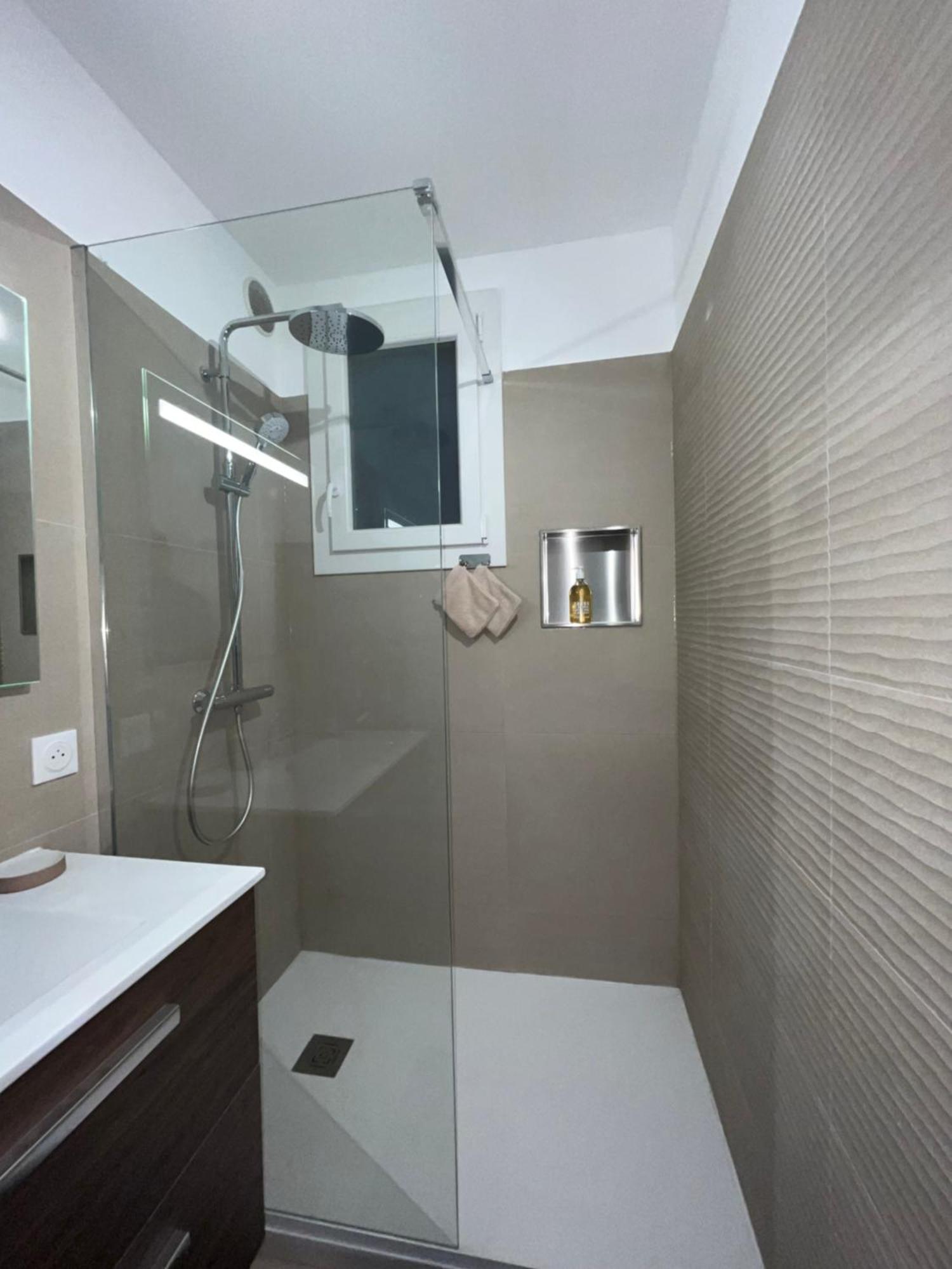 Confortable Appartement Pres D'Avignon 르퐁테 외부 사진